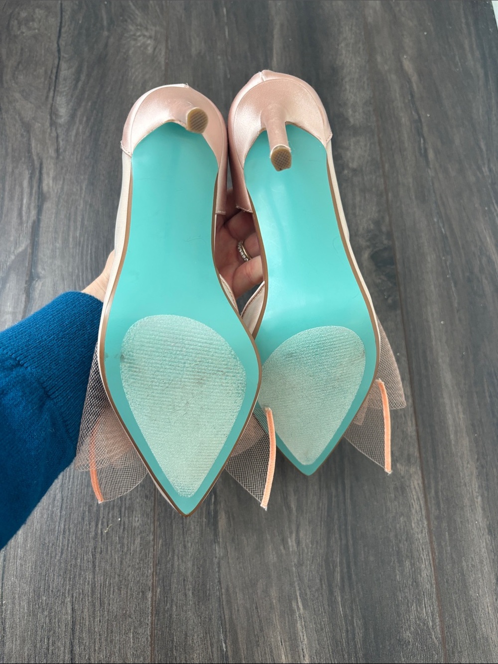 Betsey Johnson Peach Blush Tulle Bow Pointed D'Orsay Heels - Picture 5 of 10